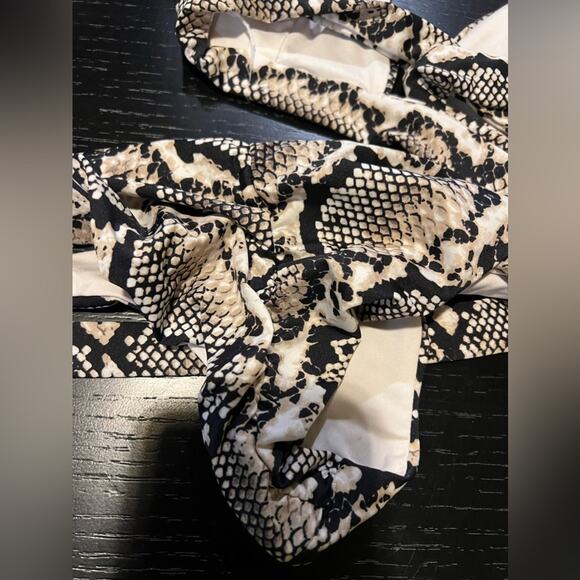 Vitamin A Neutra Bikini Snakeskin Python Crisscross Top L Brazilian Bottom S - Picture 4 of 5